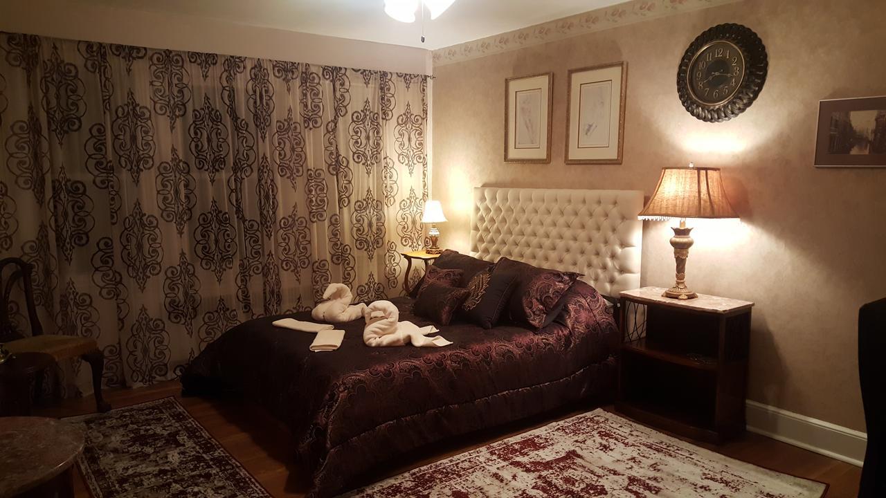 Natalie House Couette-café
